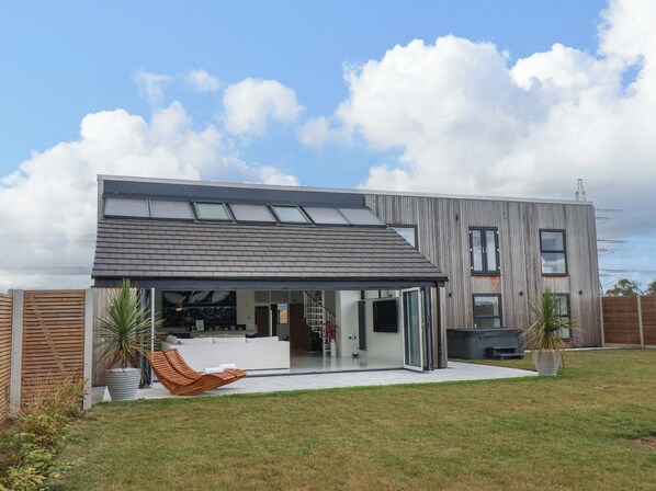 Exterior - Mill Cottage (Beverley)