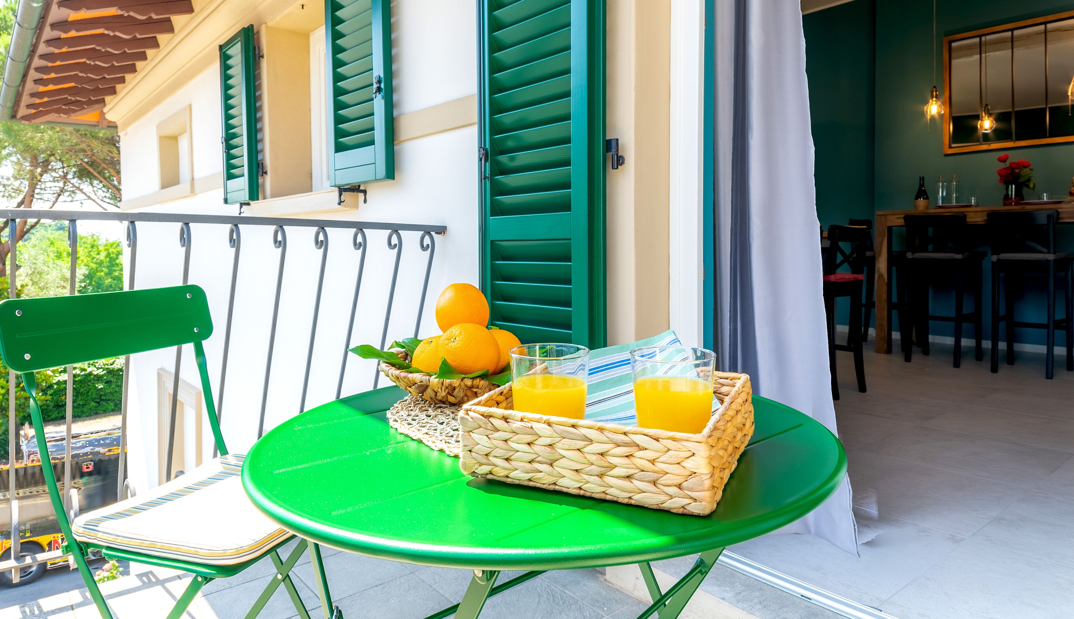 屋外ダイニングエリア