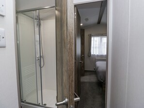 2 bedrooms, individually decorated, individually furnished, free WiFi - Puffin (St Bees)