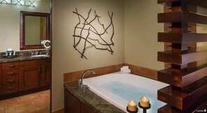 Assecador de cabells, tovalloles, sabó i paper higiènic 