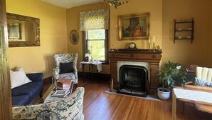 Living area - The Alfred Morris Gifford House has been lovingly renovated to anticipate the every need of travelers to the Finger Lakes area.  Located in the heart of the Historic District, the Inn is a short walk to restaurants, historical sites, shops, as well a (Canandaguia)