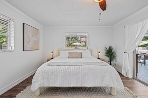 4 bedrooms, iron/ironing board, WiFi, bed sheets