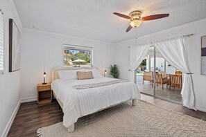 4 bedrooms, iron/ironing board, WiFi, bed sheets