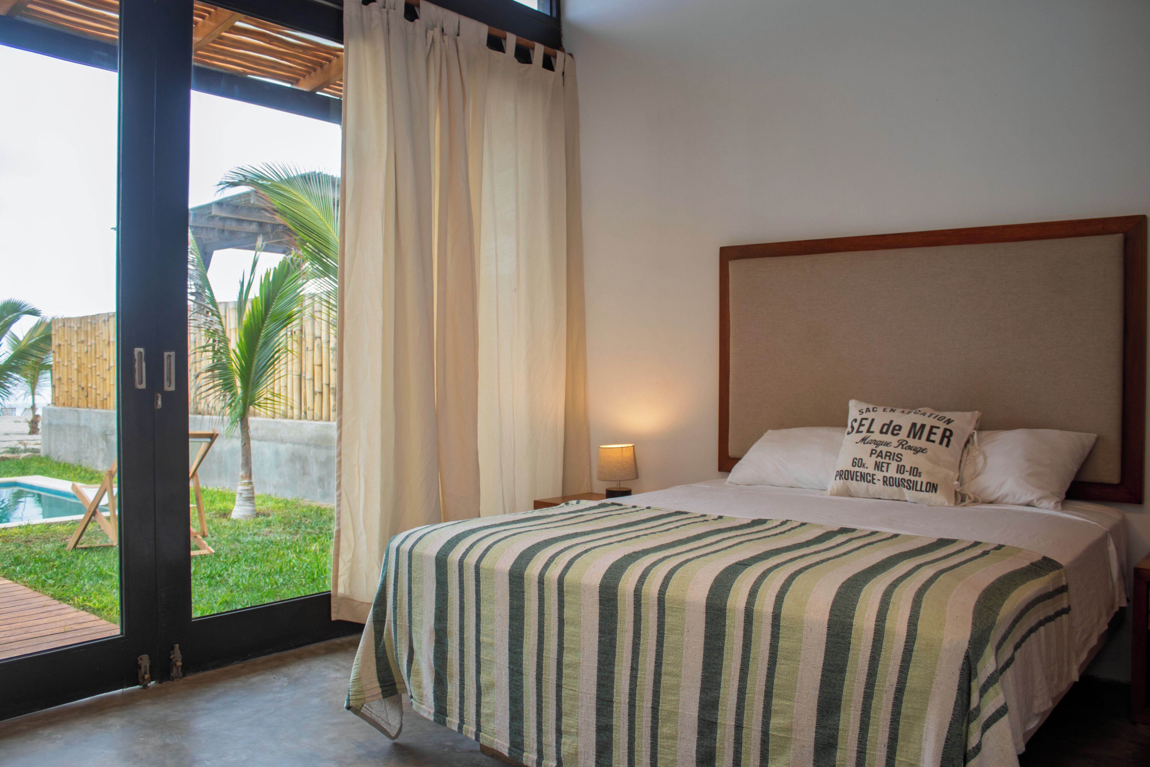 5 bedrooms, WiFi, bed sheets