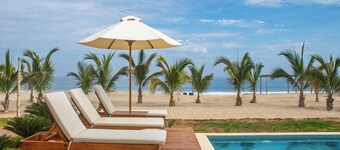 Casa Bamboo - Private Beach House