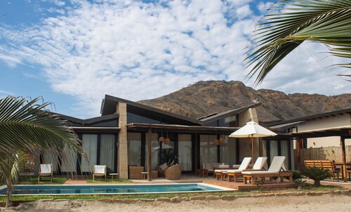 Casa Bamboo - Private Beach House