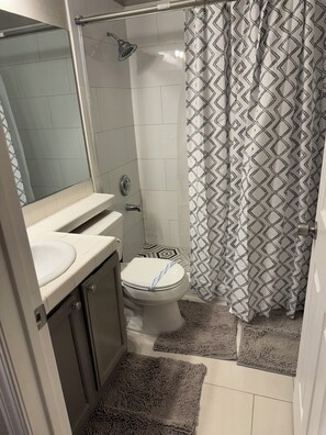 Towels - Charming 2-bedroom, 2 bath fully furnished townhome. Free WiFi, in Las Vegas, (Las Vegas)