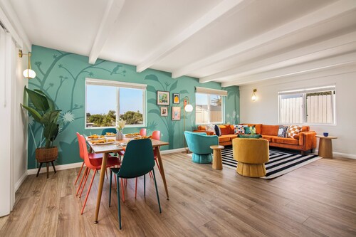 Pool house w/Playground, Mini Golf, King Bed