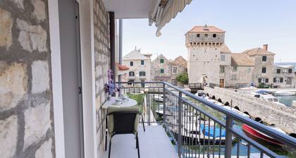 A1 Apartment Near Beach With two Balconies