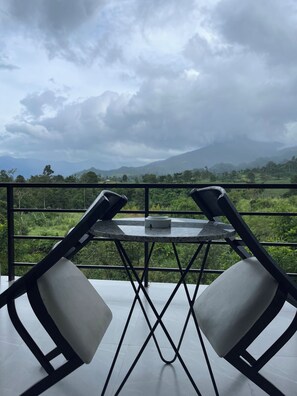 Suite Deluxe, balcon, vue montagne | Extérieur
