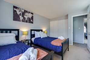 3 Schlafzimmer, Schreibtisch, BĂŒgeleisen/BĂŒgelbrett, Reisekinderbett