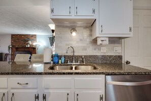 Fridge, microwave, oven, stovetop - Hot Tub | Game Room | Near WPAFB & USAF Museum (Dayton)