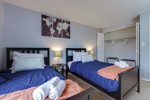 3 bedrooms, desk, iron/ironing board, travel crib