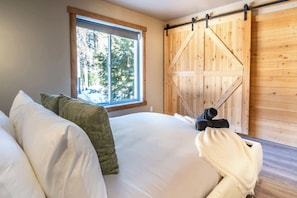 4 Schlafzimmer, Bügeleisen/Bügelbrett, WLAN, Bettwäsche