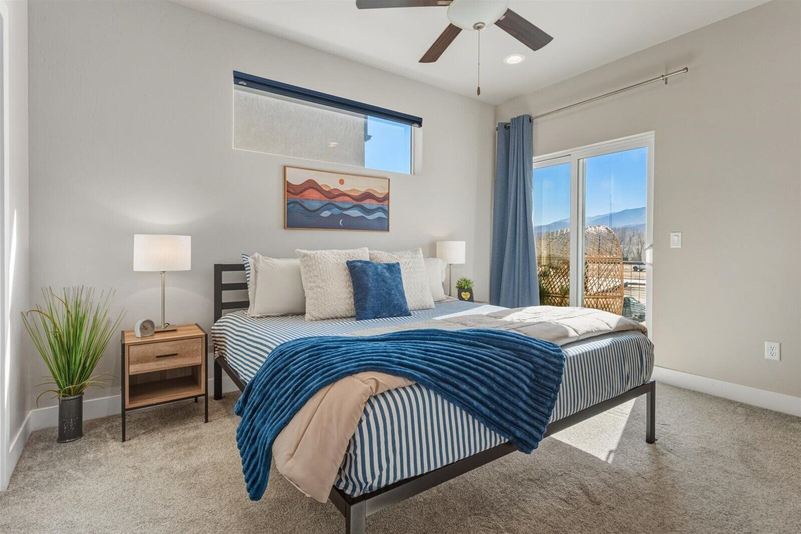 3 habitaciones, tabla de planchar con plancha, wifi y ropa de cama 