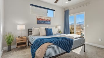 3 habitaciones, tabla de planchar con plancha, wifi y ropa de cama