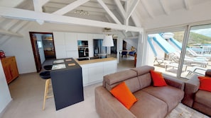 Smart TV - 🏖 Apartment Waleebeach - Sea View, Rooftop & Pool (Grand Case)
