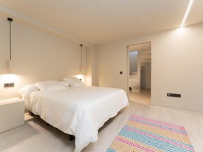 4 chambres, fer et planche à repasser, accès Internet, draps fournis