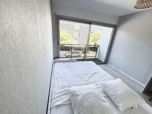 4 chambres, fer et planche à repasser, Wi-Fi, draps fournis