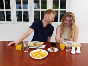 Free daily buffet breakfast