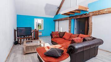 Télévision, cheminée