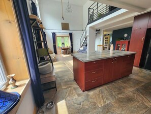 TV, offices - Écomaison Summary:<br>L' (Rouyn-Noranda)