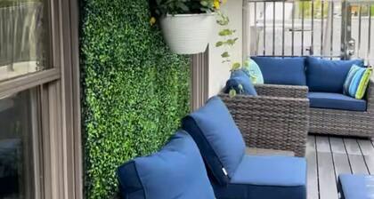 Charming 1-bedroom apartment with Balcony, WiFi, AC - 30 mins to NYC