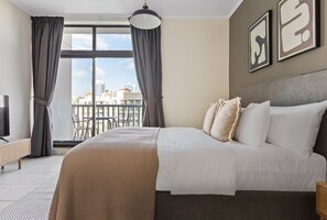 Silitysrauta/-lauta, Wi-Fi, vuodevaatteet