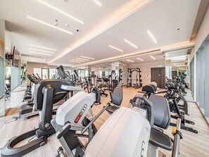 Fitness facility - Blueground | Dubai Creek Harbour, pool, nr Creek (Dubai)