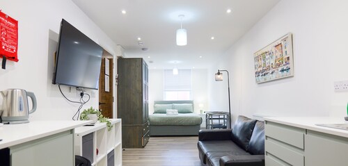 Old Silk Apartments by Covstays