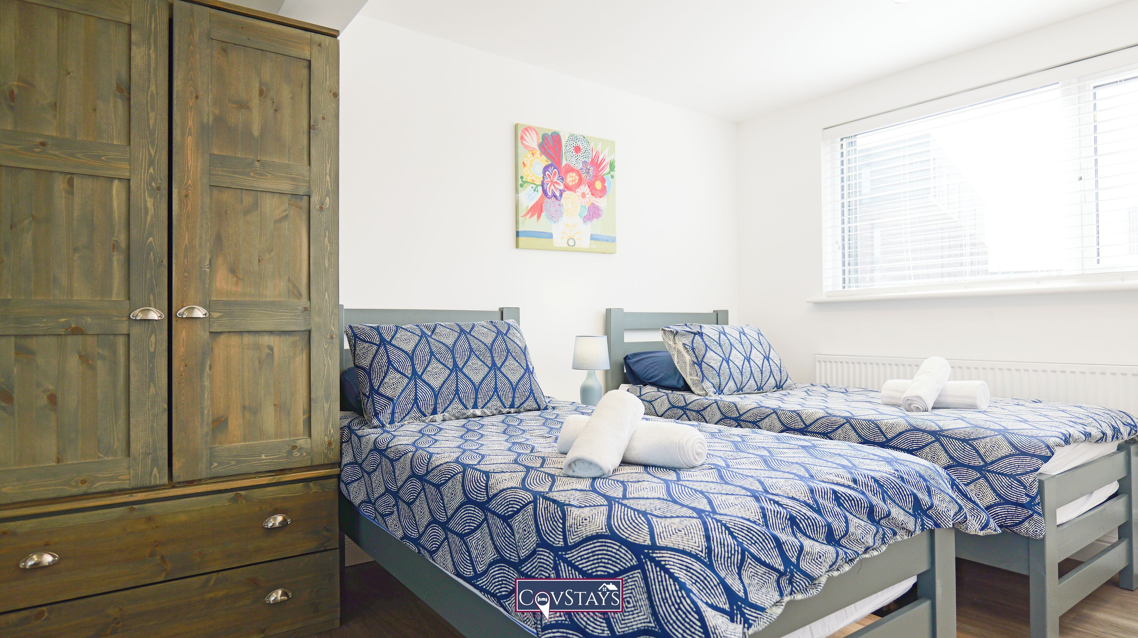 Estudio superior, 2 camas individuales | Escritorio, tabla de planchar con plancha y wifi gratis 