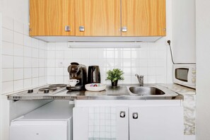 Microwave, stovetop