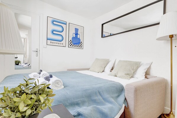 1 bedroom, iron/ironing board, WiFi, bed sheets