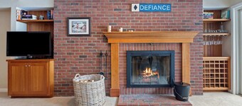 Ski-In/Out at Okemo | 3BR Ledgewood w/ Fireplace