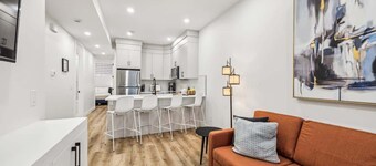 Ultimate Group Stay, 3 King Beds, 2 Suites