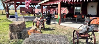 Serene Retreat at Garza’s Ranch - Ponies & Cows