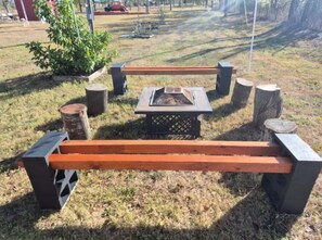 Property grounds - Serene Retreat at Garza’s Ranch - Ponies & Cows (Wallis)