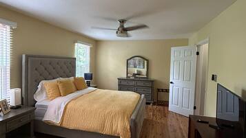 2 habitaciones, tabla de planchar con plancha, wifi y ropa de cama