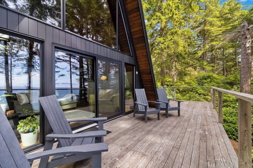 Seaside A-Frame Cabin with Barrel Sauna near French Beach