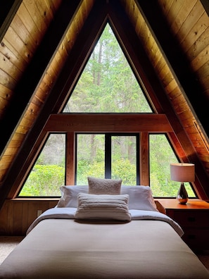 4 bedrooms, WiFi, bed sheets
