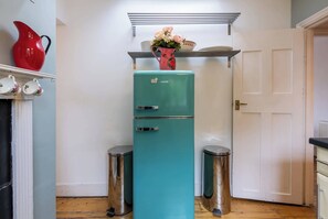 Interior - Quaint 1BD Victorian Flat in Iconic Neighbourhood (Greater London)