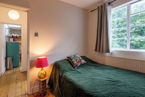 1 室のベッドルーム、アイロン / アイロン台、インターネット、ベッドシーツ