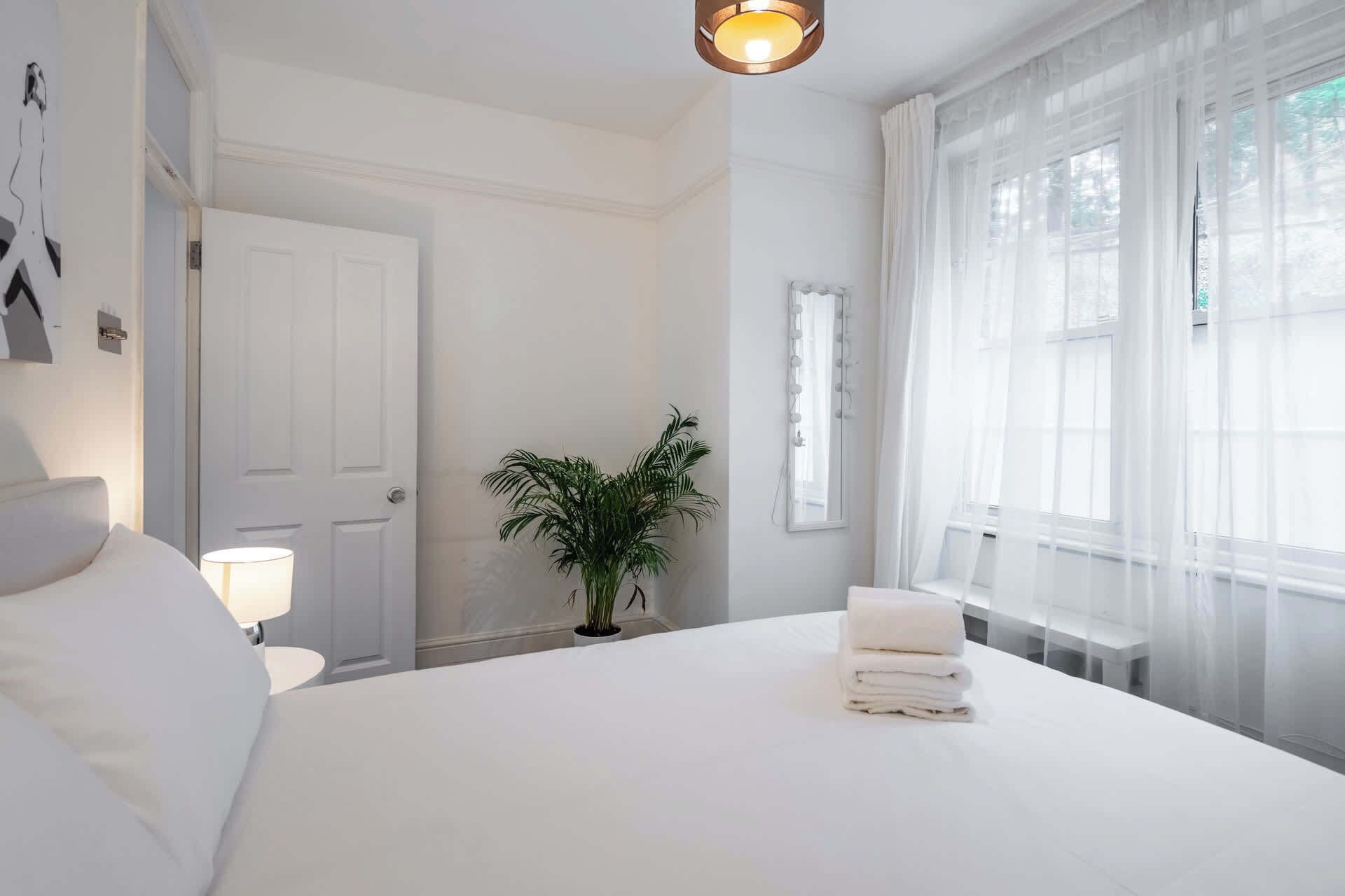 2 bedrooms, iron/ironing board, WiFi, bed sheets