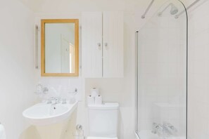 Regadera y secadora de cabello 