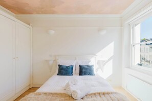 1 chambre, fer et planche à repasser, accès Internet, draps fournis