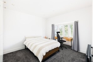 2 間睡房、熨斗/熨衫板、免費 Wi-Fi、床單