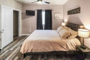 5 bedrooms, iron/ironing board, bed sheets