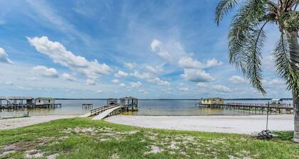 The Blue Canoe Lakehouse