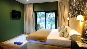 Grand Suite, 1 King Bed, Private Pool, Garden View | Premium bedding, down comforters, memory foam beds