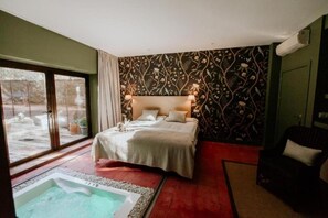 Grand Suite, 1 King Bed, Private Pool, Garden View | Premium bedding, down comforters, memory foam beds